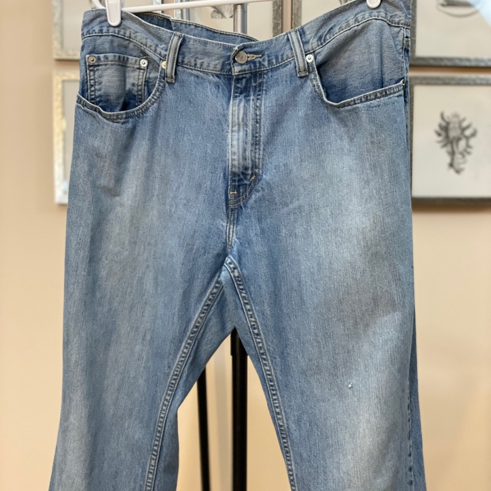 Levi’s relaxed straight 559